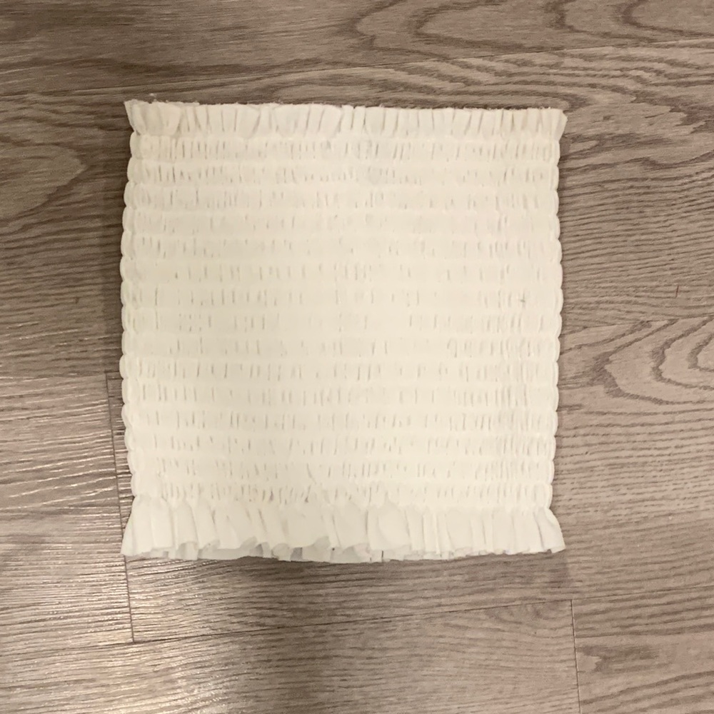 BOOHOO - white tube top crop top, size S, never worn and in perfect condition